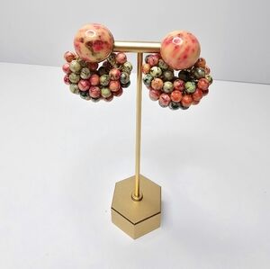 Vintage Cluster Clip On Earrings Peach Faux Pearl Gold Tone Green ELEGANT 1"